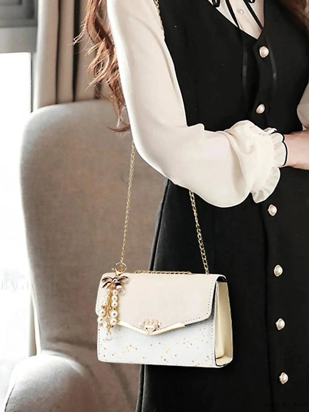 BagForLove - Women's Chic Metal Chain Clasp Flap Top Shoulder Purse