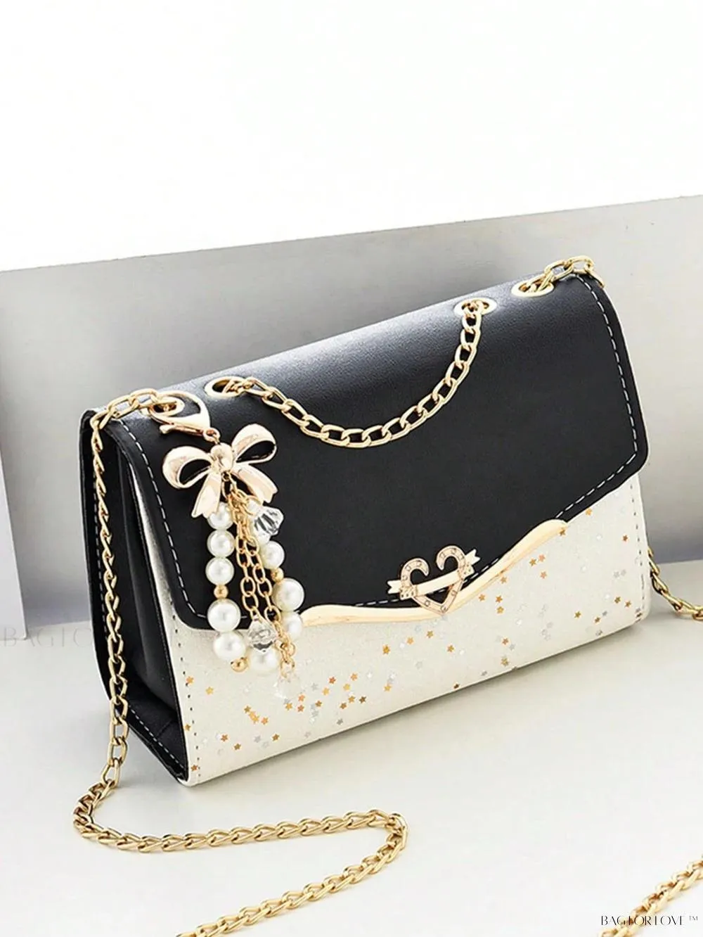 BagForLove - Women's Chic Metal Chain Clasp Flap Top Shoulder Purse