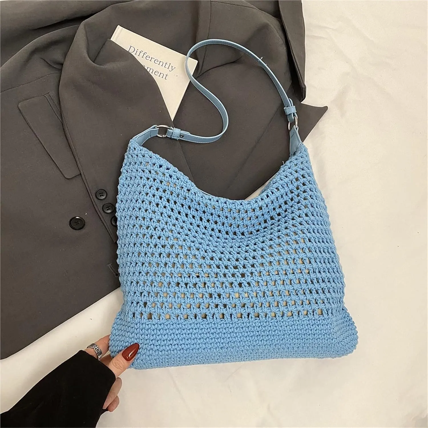 beach bag Summer Beach Resort Fashion Straw Woven Ladies Large Capacity Shoulder Bag WIth Hand Woven Beach straw