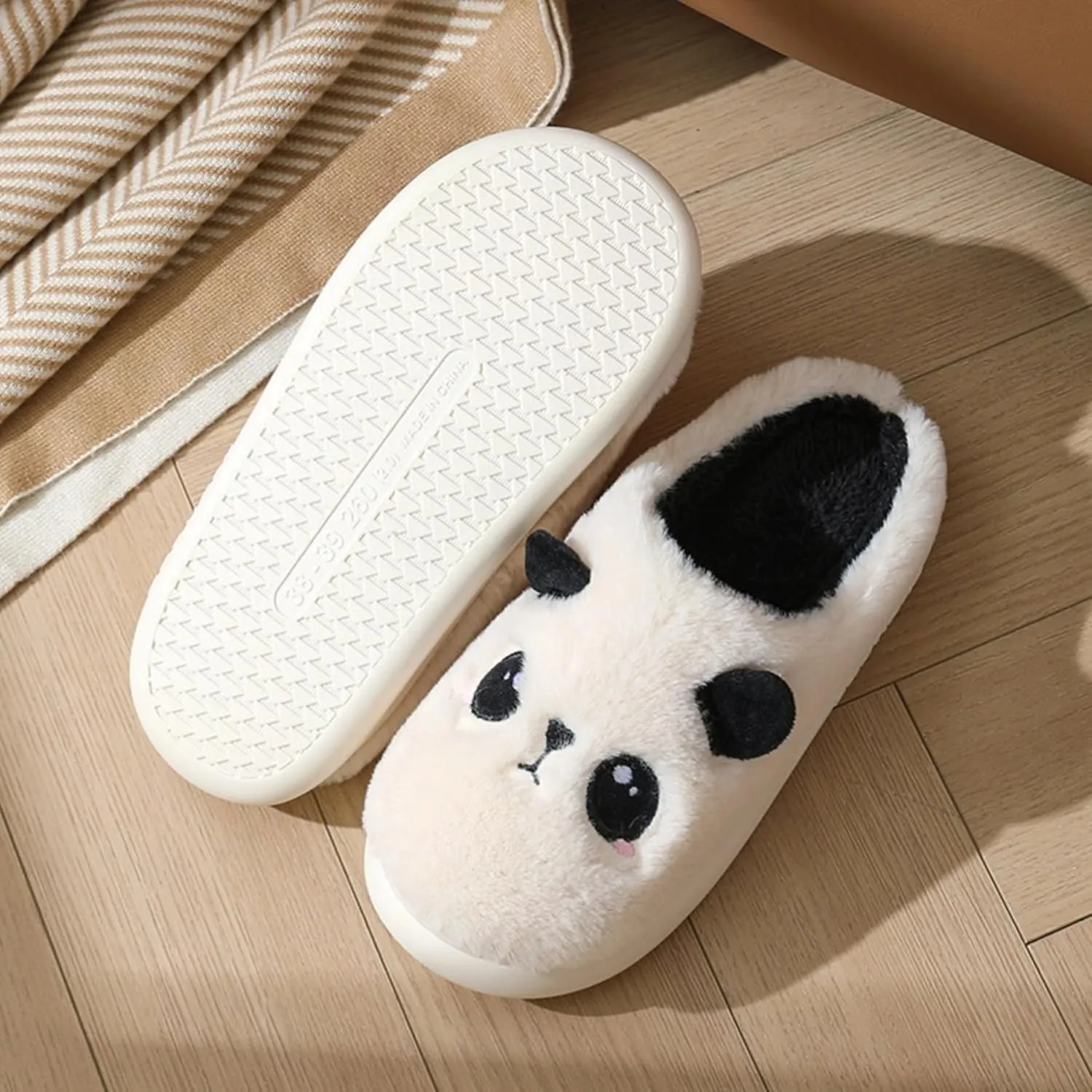 Cute Panda House Slippers Cartoon Indoor Breathable Linen Couple Home Slides Winter Warm Plush Cozy Cotton Shoes Thick Soled Comfy Bedroom Slipper
