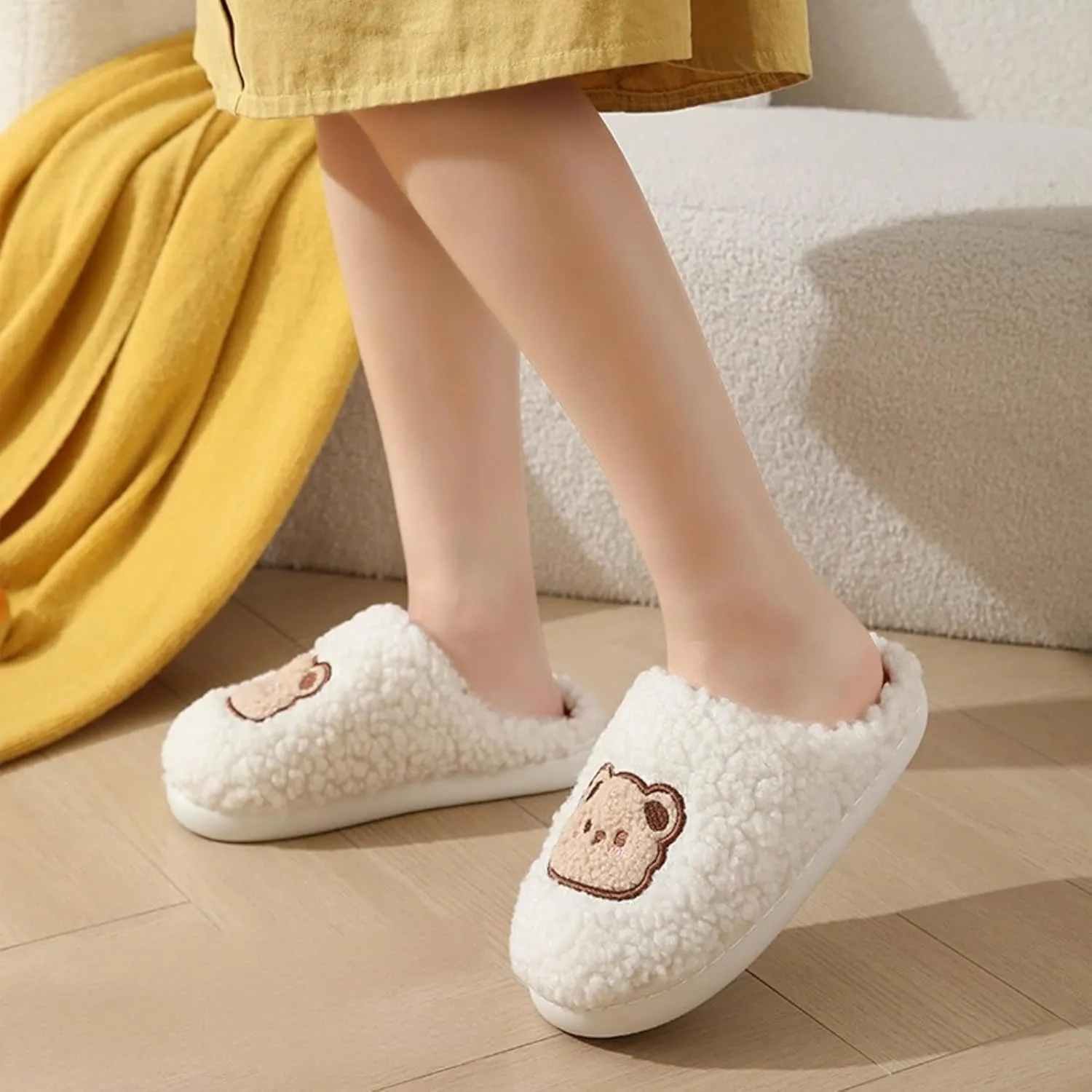 House Slippers Women's Cute Cartoon Bear Slippers Indoor Soft Plush Comfy Warm Couple Home Slippers Men's Winter Cozy Cotton Fuzzy Bedroom Slippers Shoes