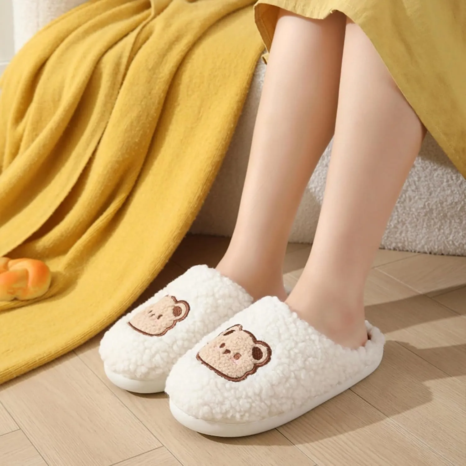 House Slippers Women's Cute Cartoon Bear Slippers Indoor Soft Plush Comfy Warm Couple Home Slippers Men's Winter Cozy Cotton Fuzzy Bedroom Slippers Shoes
