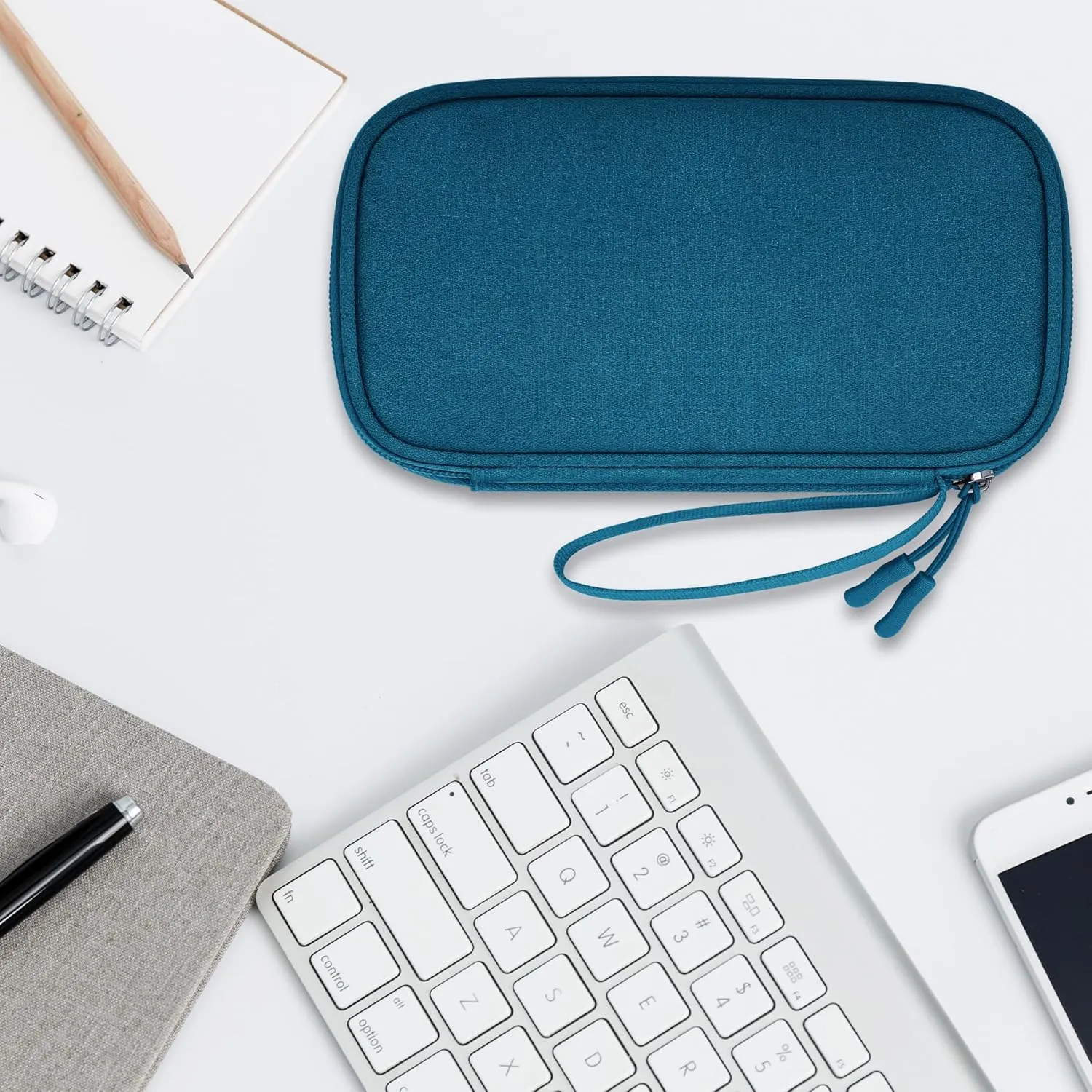 Lacdo USB Flash Drive Case Thumb Drive Holder Case Organizer Portable Electronic Accessories Storage Bag for SanDisk/SamData/Samsung USB Flash Drives Jump Drive Memory Stick, Cable, Medium Size-Green