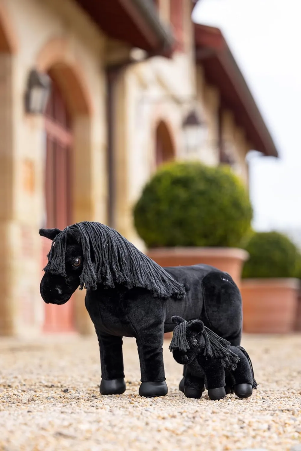 LeMieux Tiny Pony Skye - Soft Black Coat - Pocket-Friendly Size - Includes Tiny Pony Fleece Rug