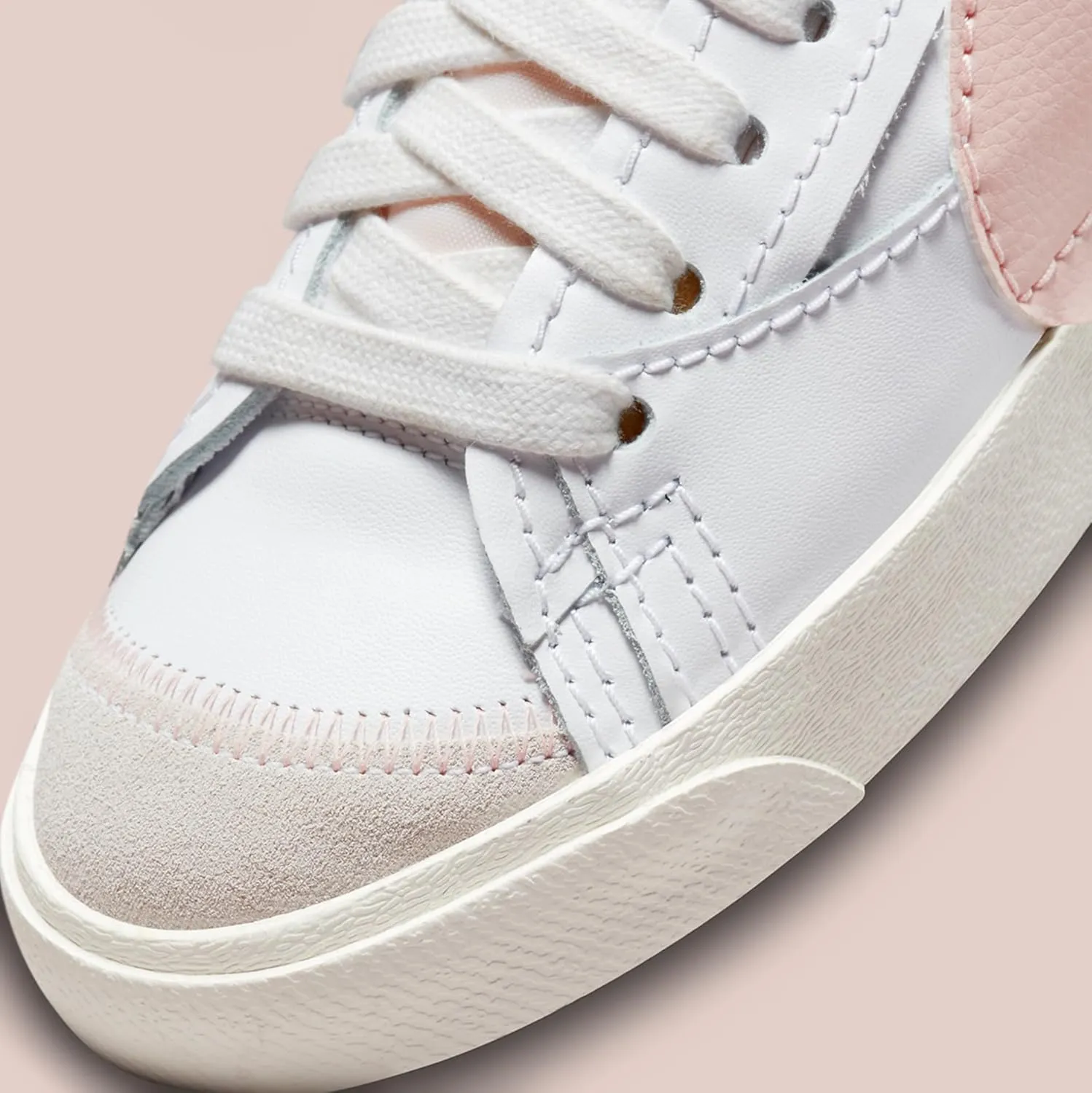 Nike Women's Blazer Low '77 Jumbo Trainers
