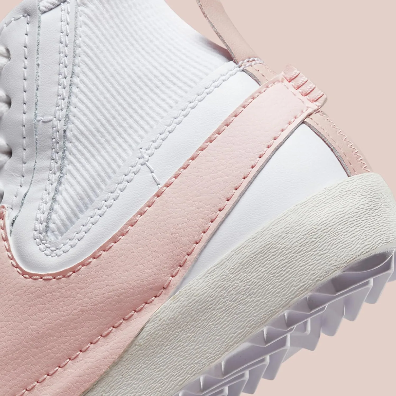 Nike Women's Blazer Low '77 Jumbo Trainers