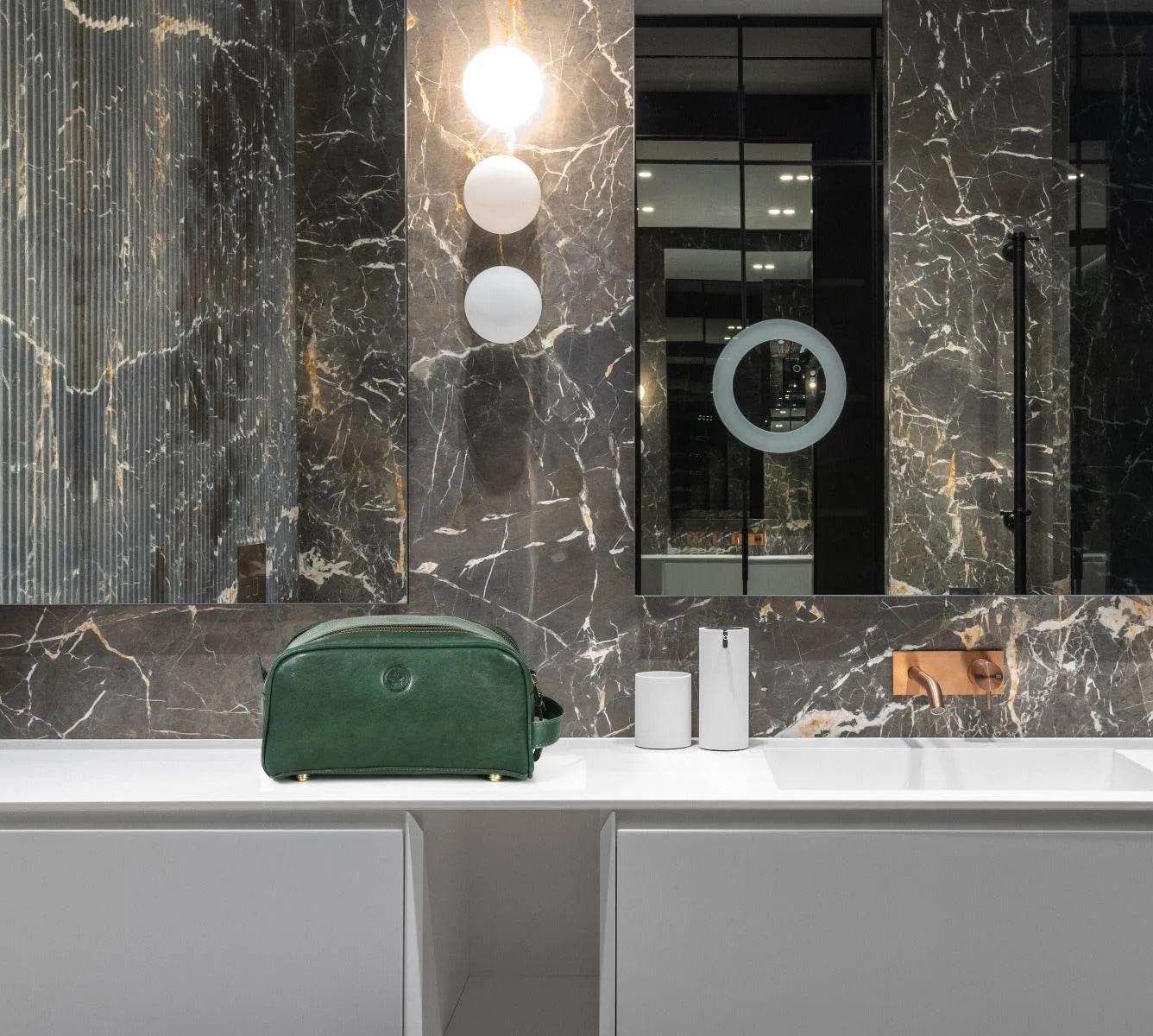 Omaha Leather Toiletry Bag - Pine Green