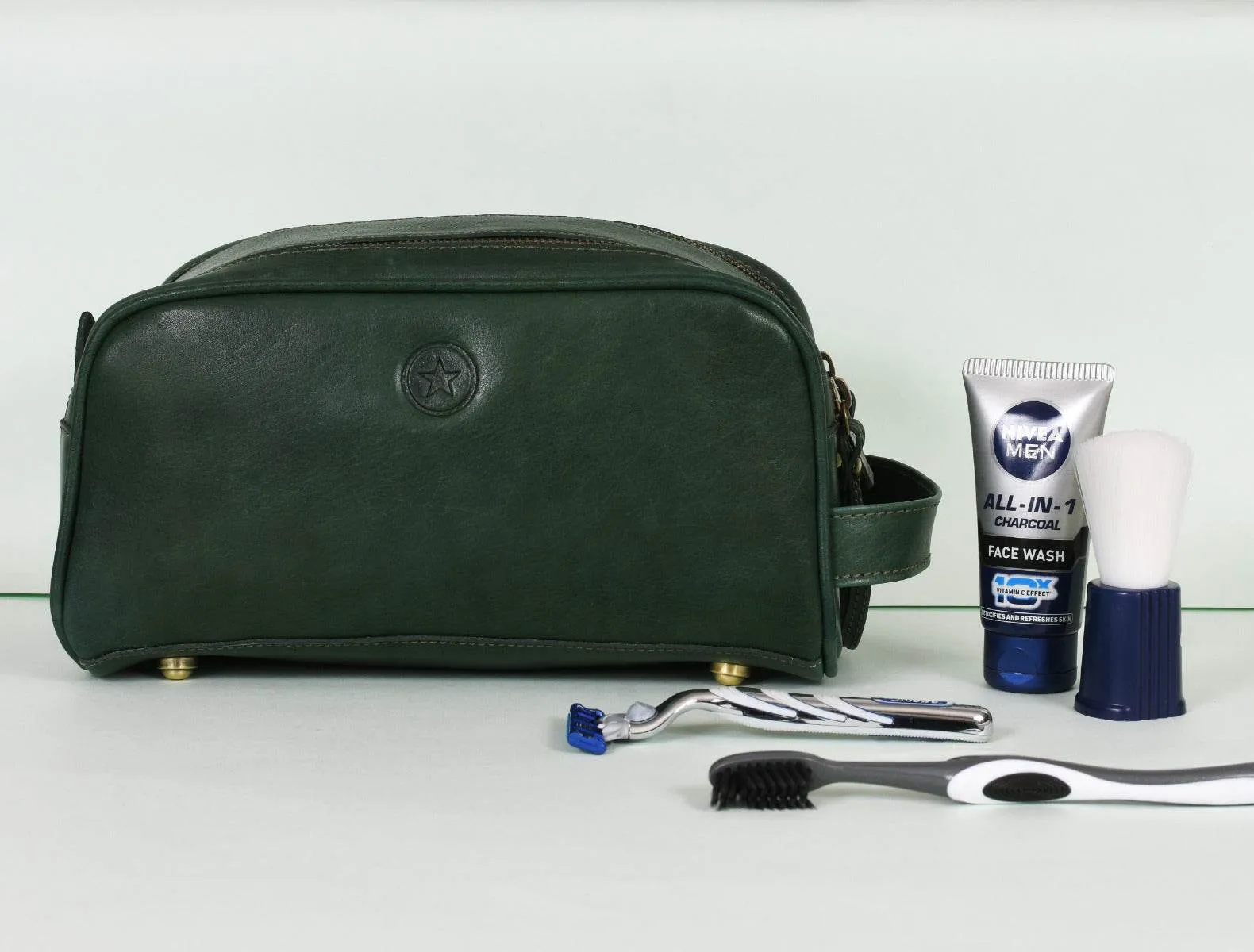 Omaha Leather Toiletry Bag - Pine Green