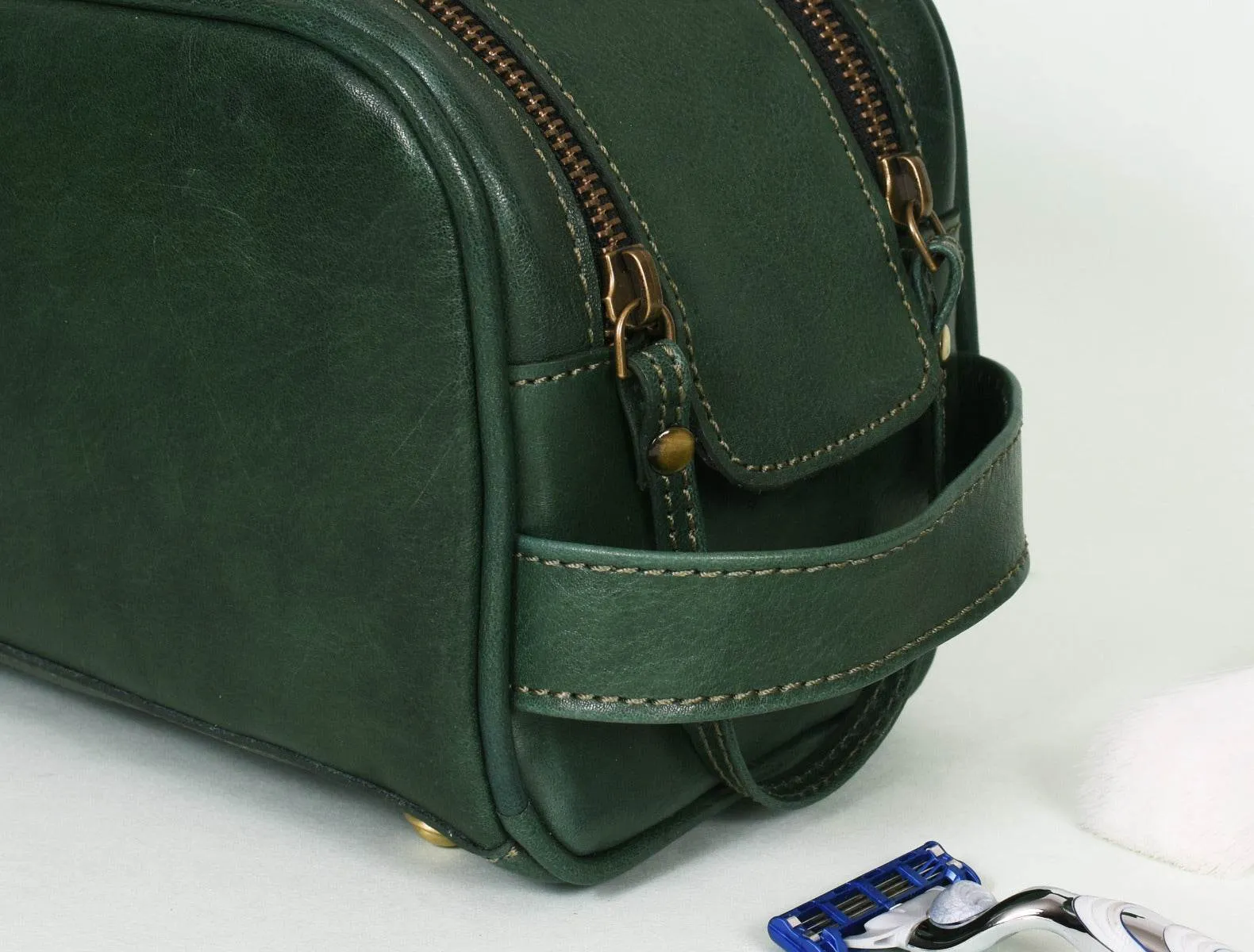 Omaha Leather Toiletry Bag - Pine Green