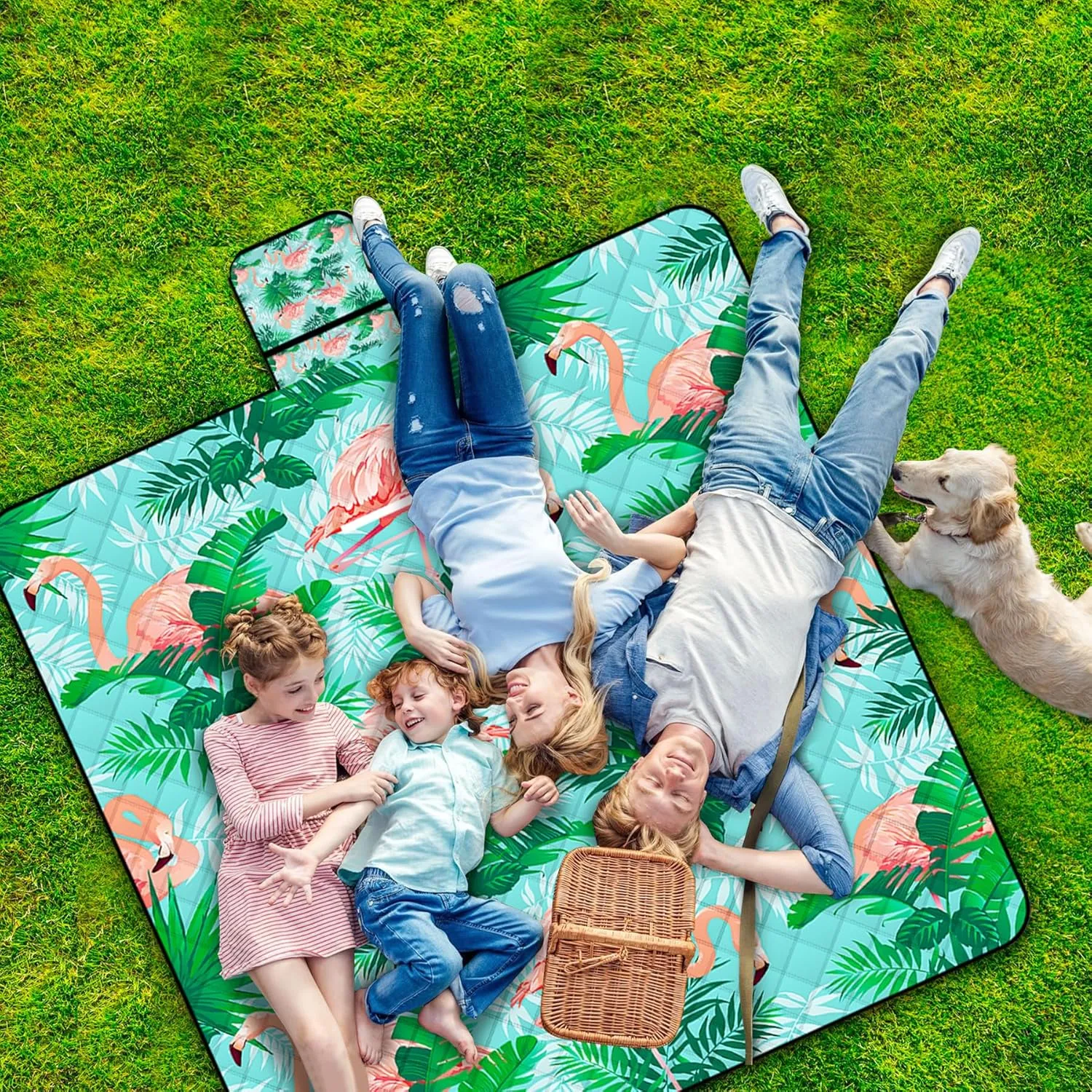 Poedist Extra Large Picnic Blanket Waterproof,60"x 80"Foldable Machine Washable Beach Blanket,Outdoor for 6-8 Adults,Suitable for Crawling,Park Beach,Camping,Hiking,Family （Flamingo）