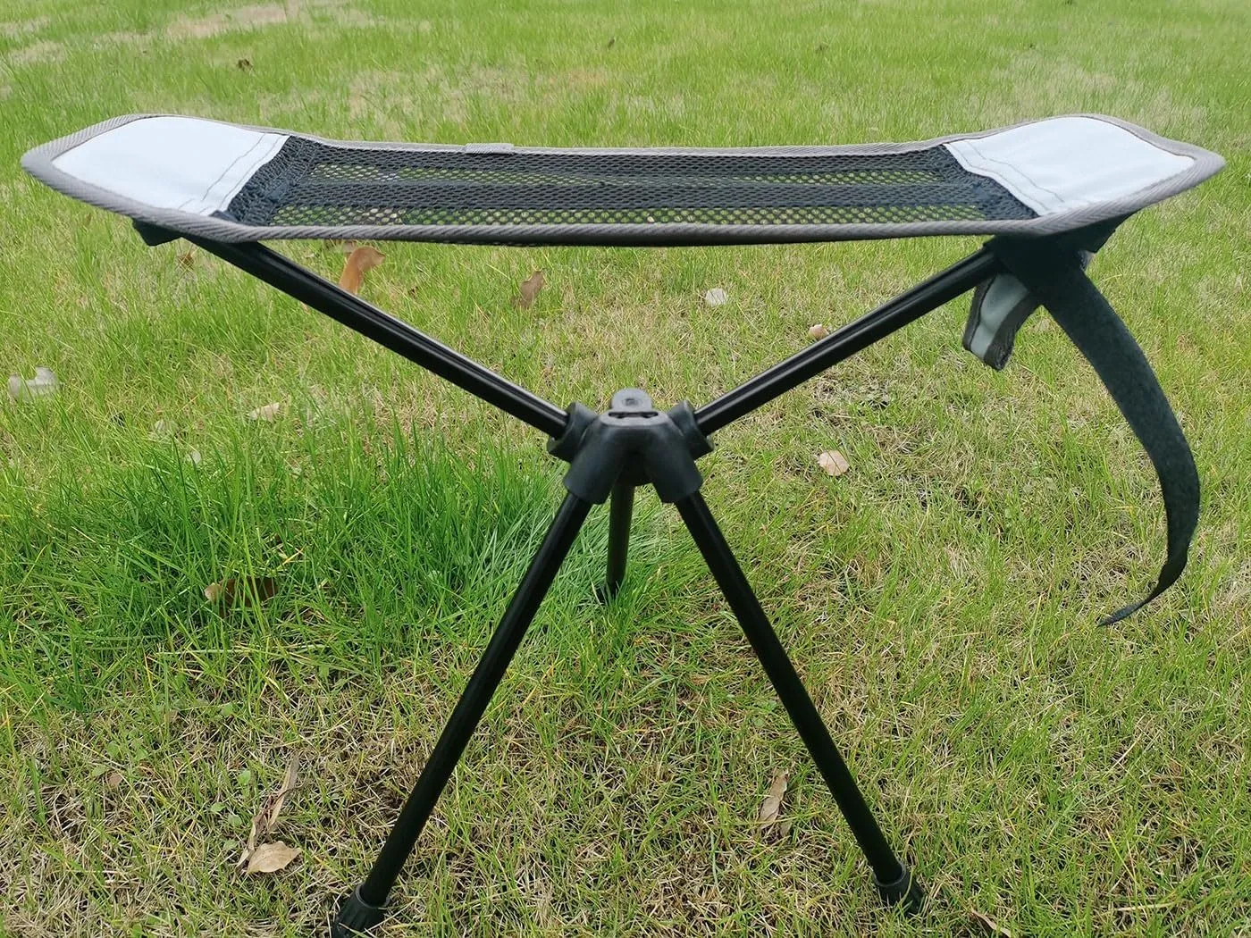 Portable Camping Chair Foot Rest Stool Lightweight Heavy Duty Folding Outdoor Picnic Beach Travel Fishing Backpacking,Durable 600D Oxford Cloth,Sturdy Aluminum Alloy Frame,with Carry Bag