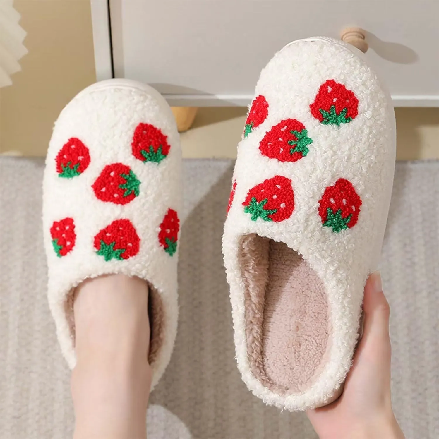 QSKPC Women's Men's Heart Heart Slippers Strawberry Cherry Mushroom Slippers Evil Eye Slippers Cartoon Animal Cat Slippers Memory Foam Cozy Plush Slippers Couple Indoor Household Slippers