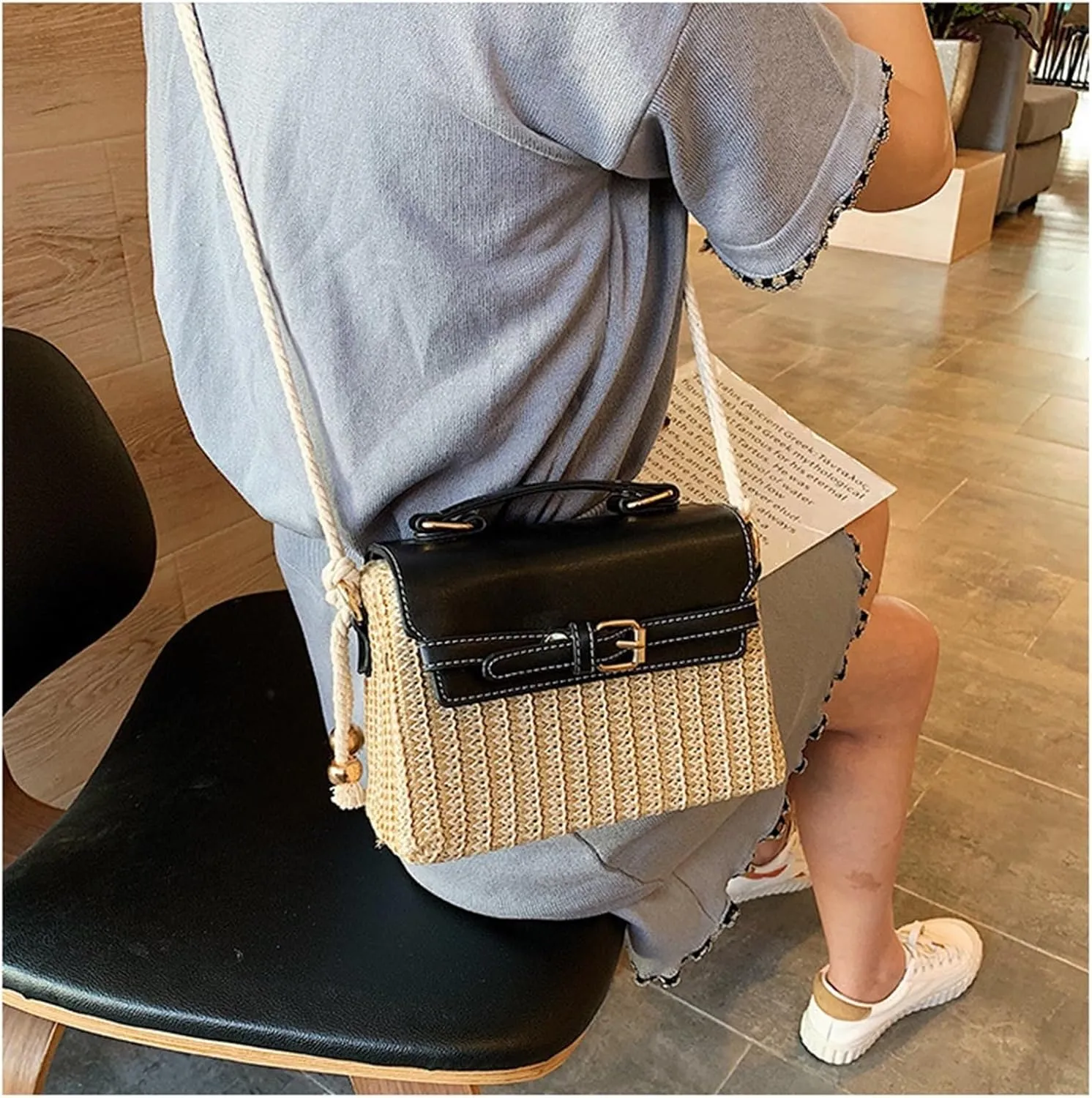 Small Cute Beach Bags for Women Straw Purses for Women Summer Purse Vacation Handbags Crossbody Bags Shoulder Bag(Black)