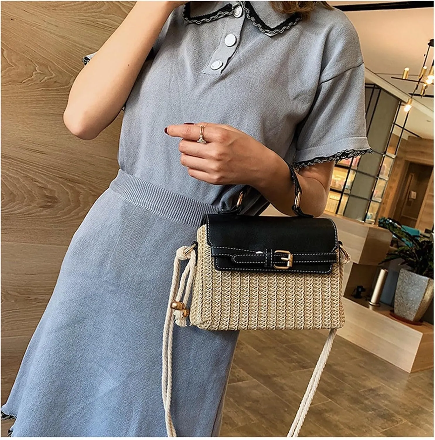 Small Cute Beach Bags for Women Straw Purses for Women Summer Purse Vacation Handbags Crossbody Bags Shoulder Bag(Black)