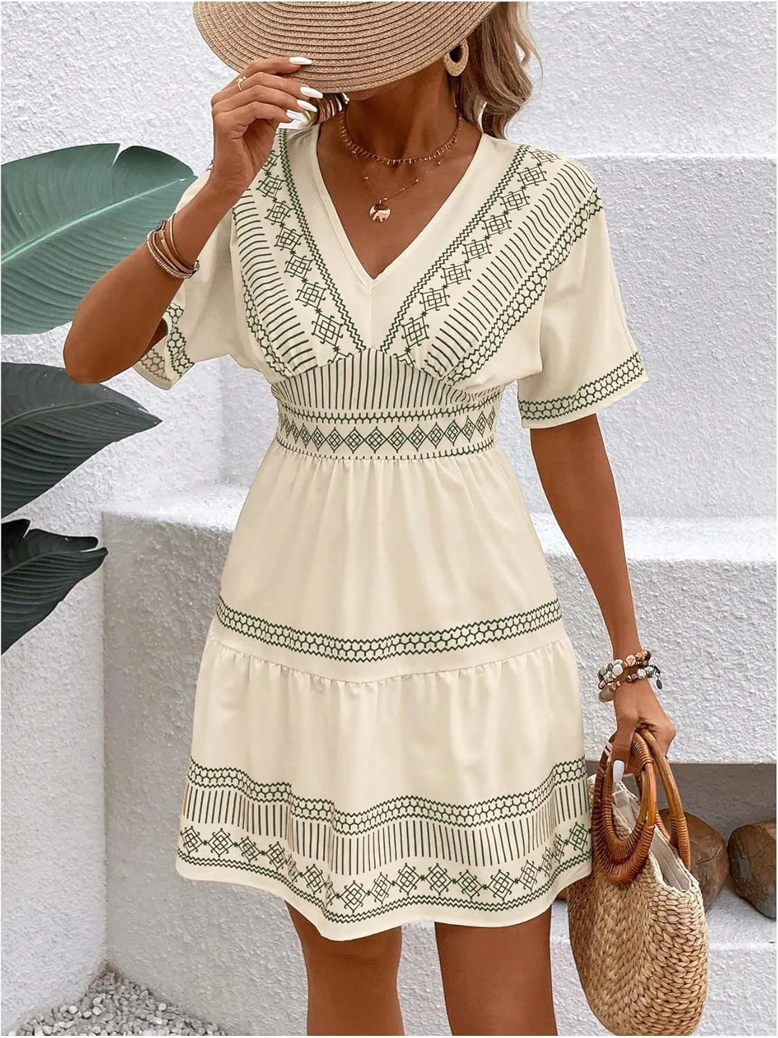 SOLY HUX Women's Geo Print V Neck Dress Short Sleeve Smocked A Line Ruffle Hem Boho Mini Dresses