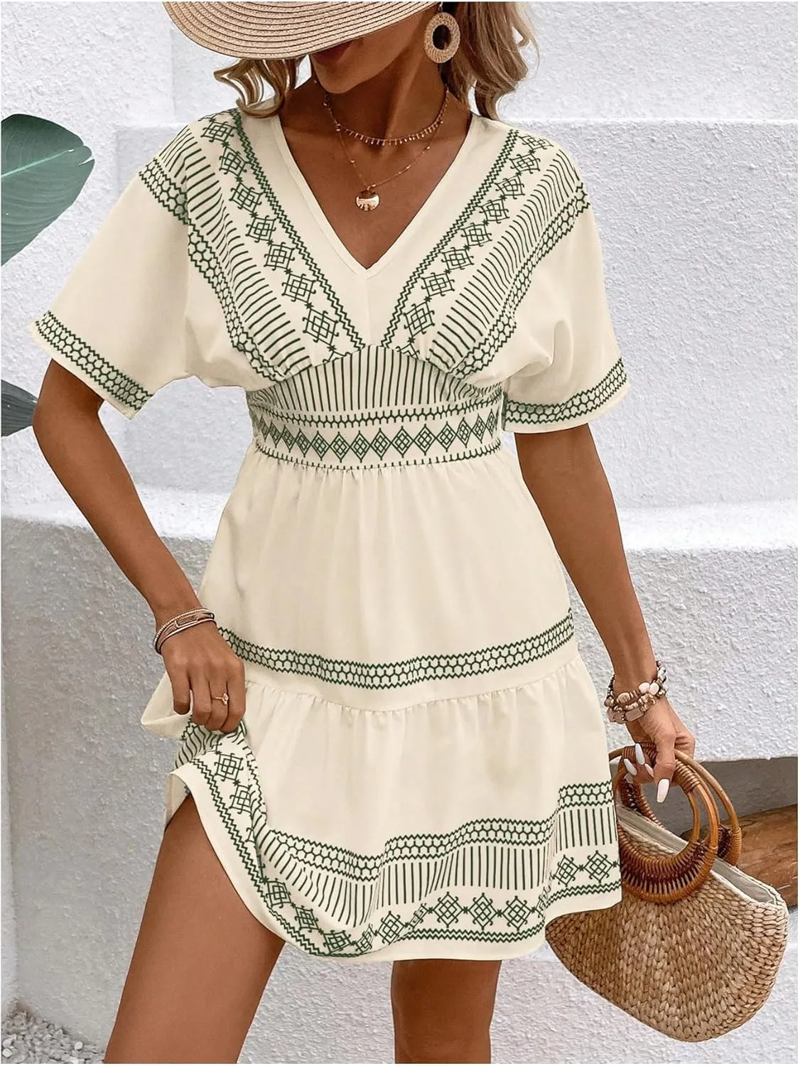 SOLY HUX Women's Geo Print V Neck Dress Short Sleeve Smocked A Line Ruffle Hem Boho Mini Dresses