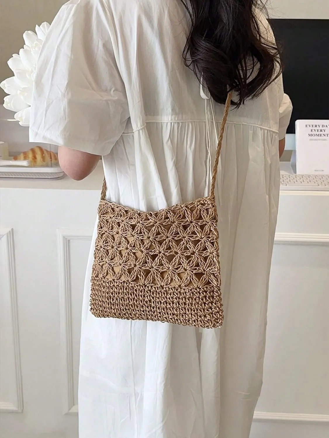 Verdusa Women Straw Crossbody Purse Casual Summer Bags Woven Shoulder Bag