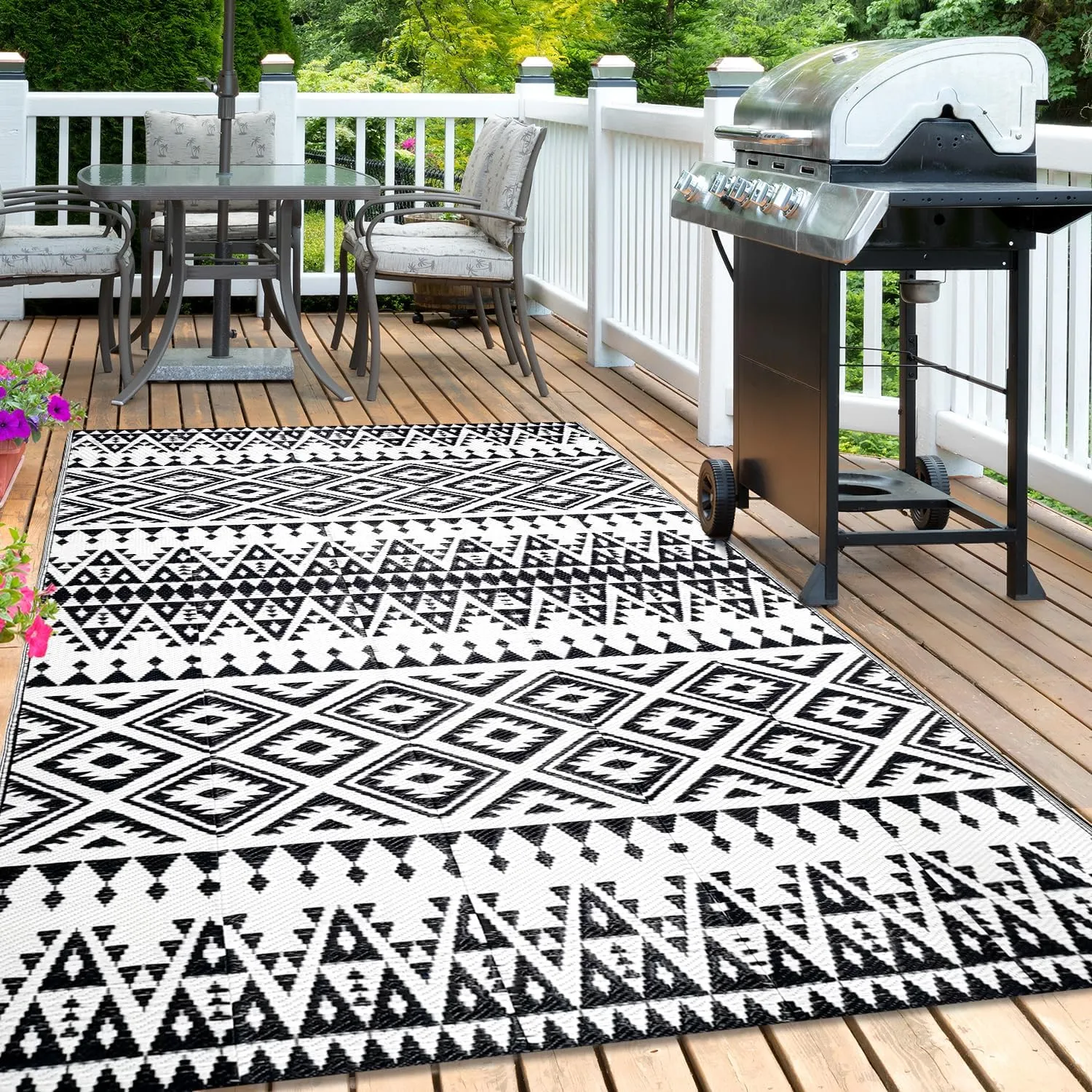 Waterproof Outdoor Rug 5x8ft, Bohemia Reversible Plastic Straw Mat for Patio RV Deck Porch Backyard Balcony Camping Picnic Beach Indoor Outdoor Carpet, Black&White