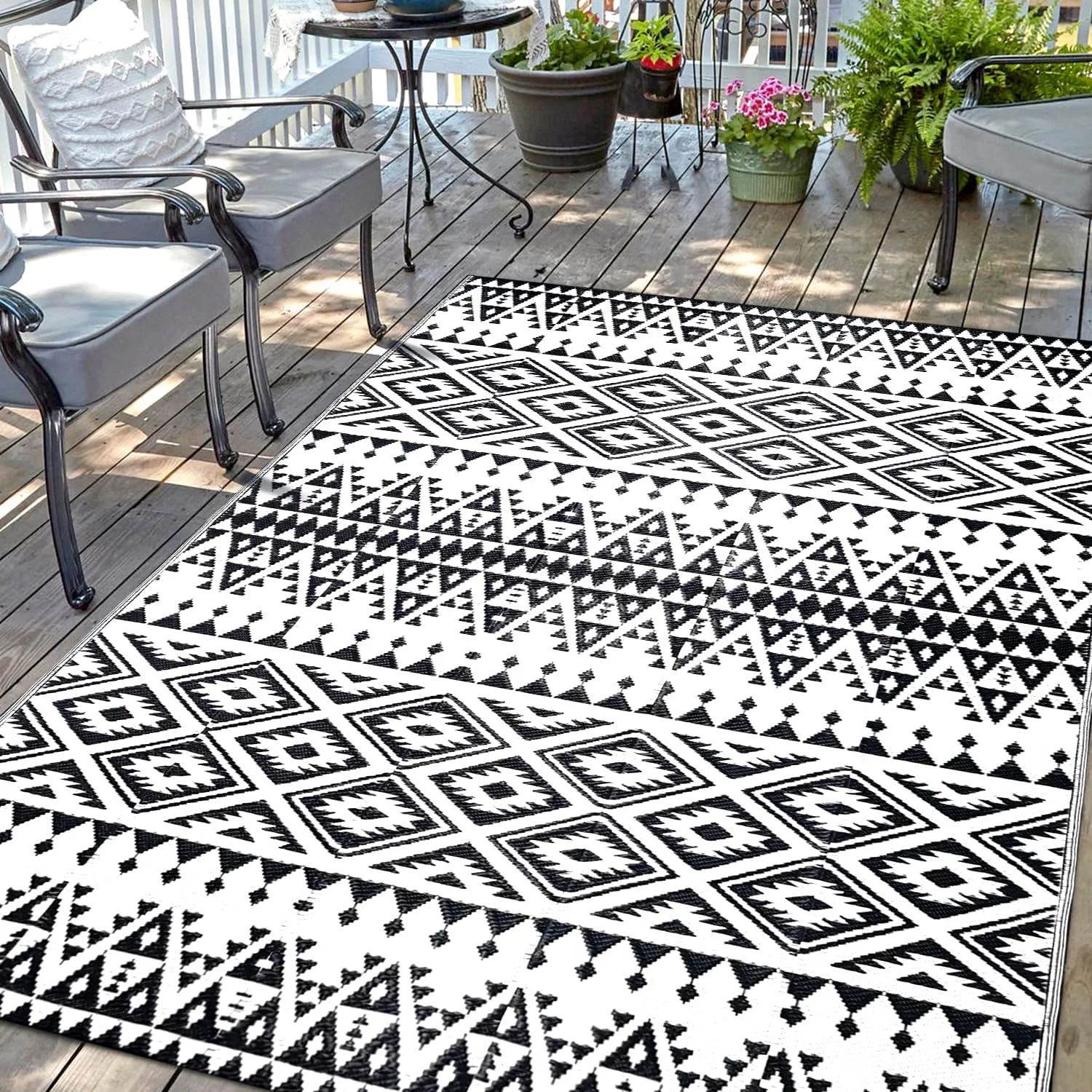 Waterproof Outdoor Rug 5x8ft, Bohemia Reversible Plastic Straw Mat for Patio RV Deck Porch Backyard Balcony Camping Picnic Beach Indoor Outdoor Carpet, Black&White