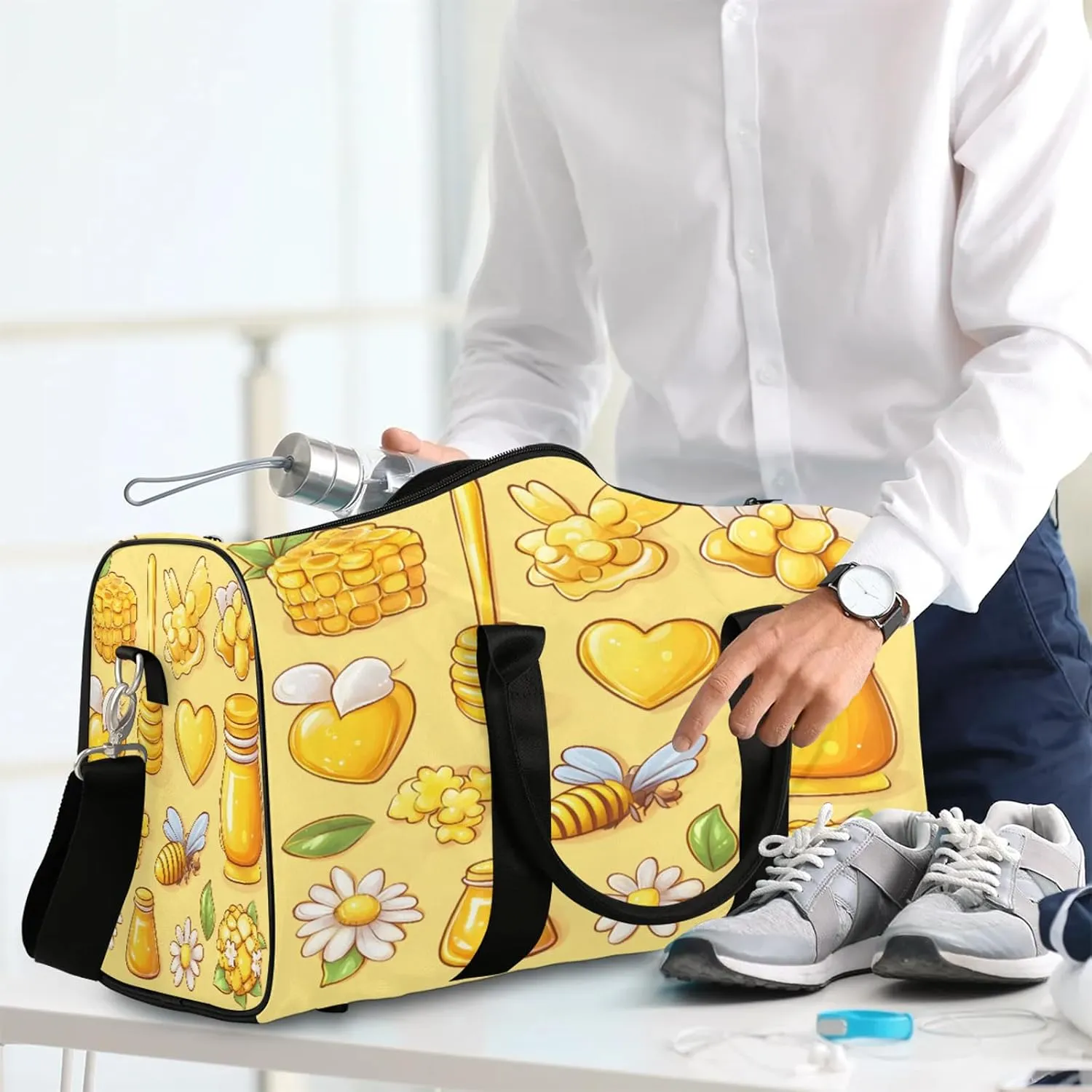Yellow Duffle Bag for Travel, Overnight Weekend Gym Carry On Luggage Bag, Honeycomb Bee Travel Duffel Bag for Men Women