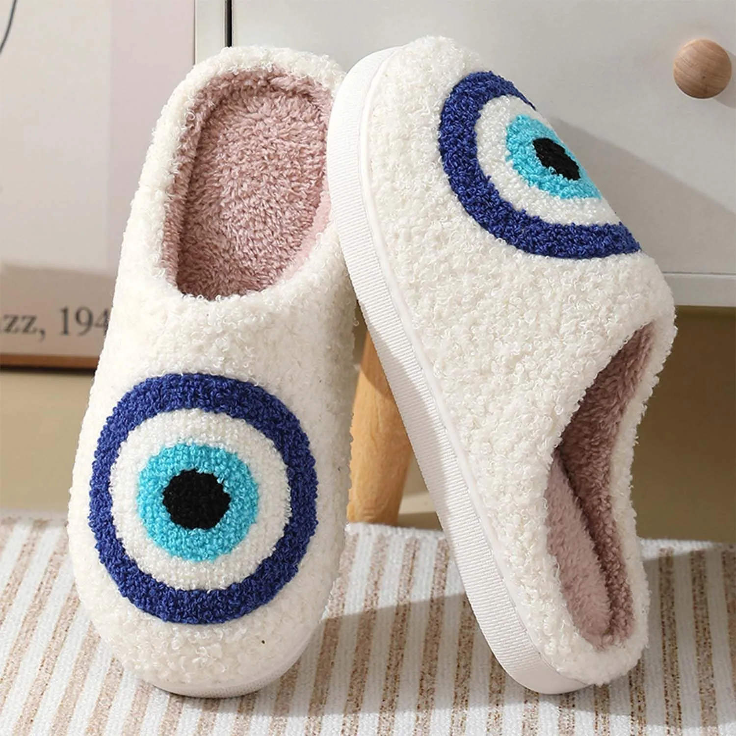YJEUS Women's Men's Heart Heart Slippers Strawberry Cherry Mushroom Slippers Evil Eye Slippers Cartoon Animal Cat Slippers Memory Foam Cozy Plush Slippers Couple Indoor Household Slippers