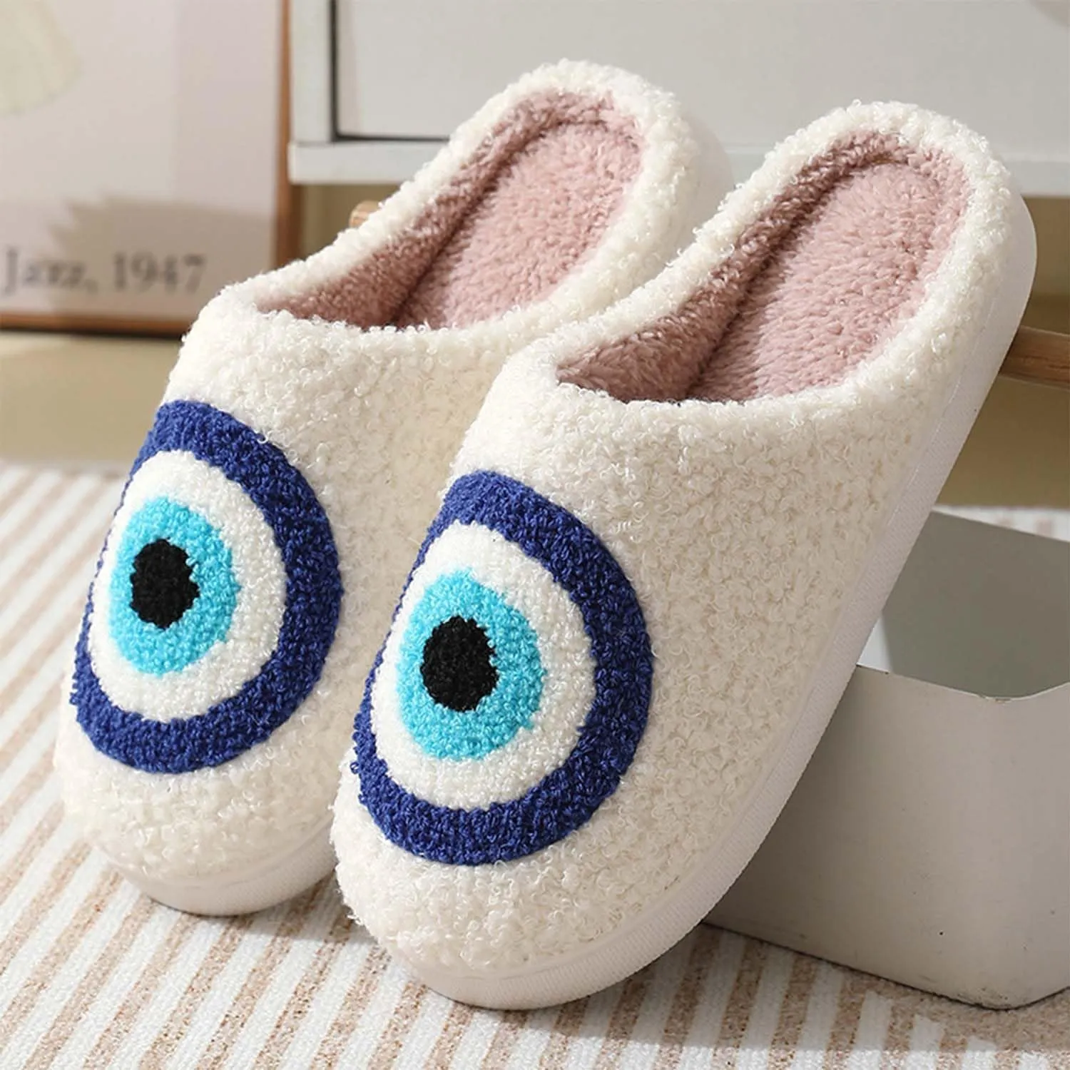 YJEUS Women's Men's Heart Heart Slippers Strawberry Cherry Mushroom Slippers Evil Eye Slippers Cartoon Animal Cat Slippers Memory Foam Cozy Plush Slippers Couple Indoor Household Slippers