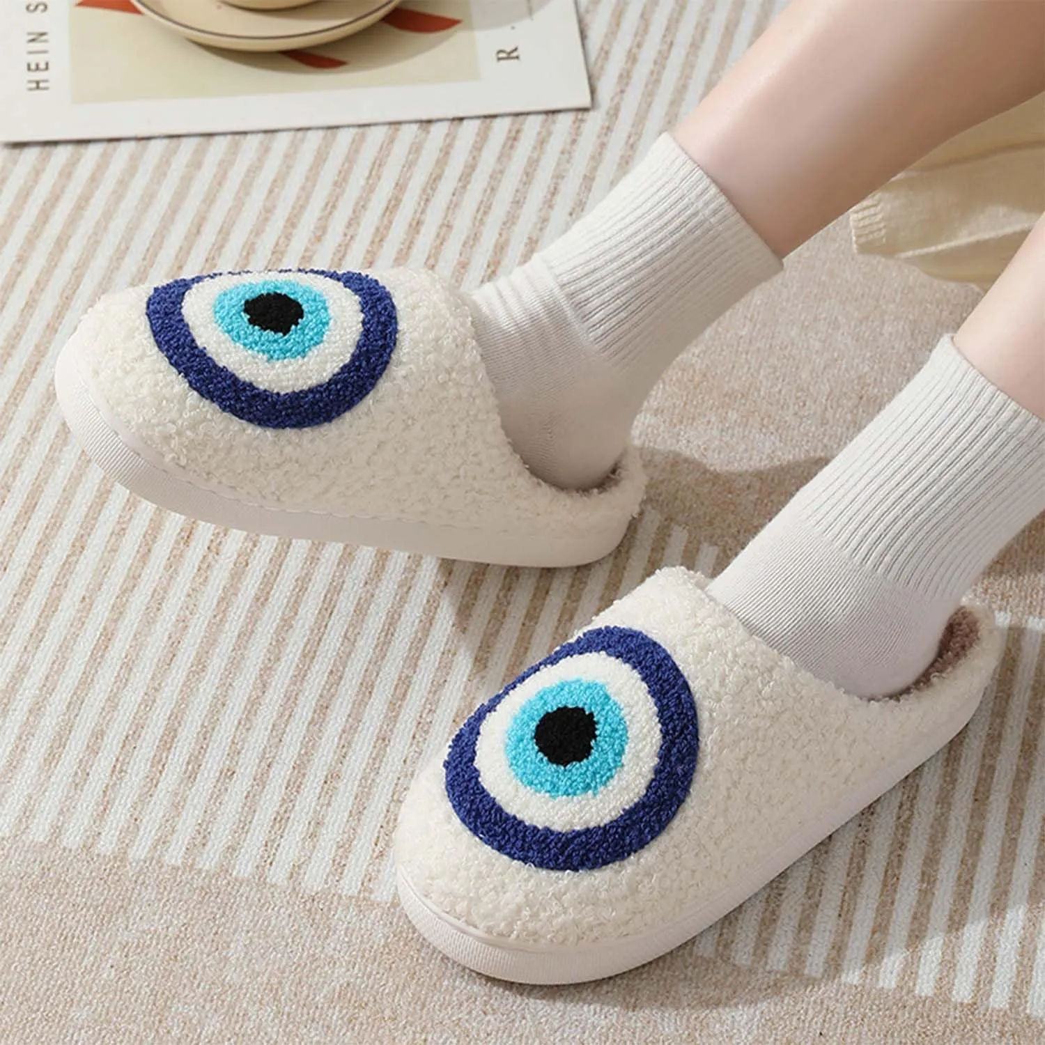 YJEUS Women's Men's Heart Heart Slippers Strawberry Cherry Mushroom Slippers Evil Eye Slippers Cartoon Animal Cat Slippers Memory Foam Cozy Plush Slippers Couple Indoor Household Slippers