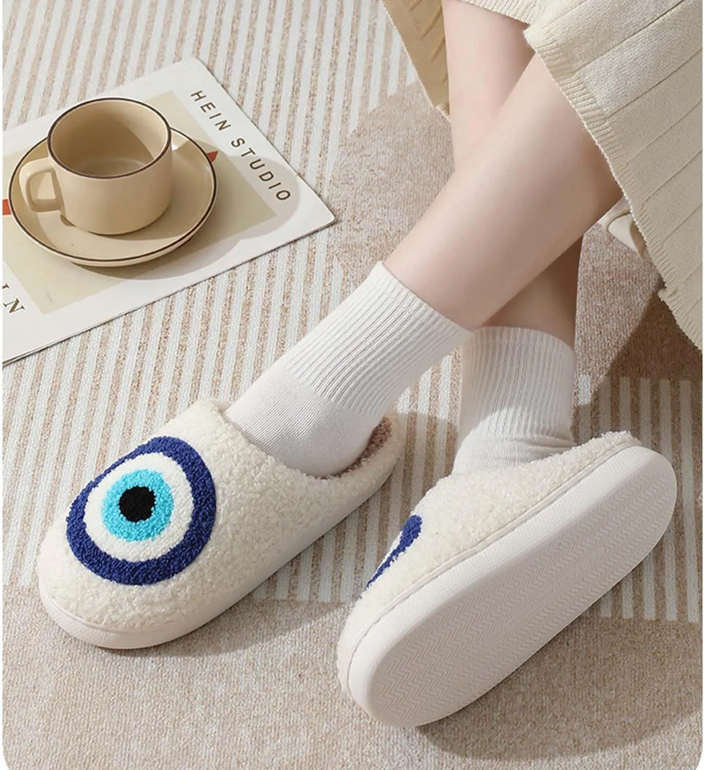 YJEUS Women's Men's Heart Heart Slippers Strawberry Cherry Mushroom Slippers Evil Eye Slippers Cartoon Animal Cat Slippers Memory Foam Cozy Plush Slippers Couple Indoor Household Slippers