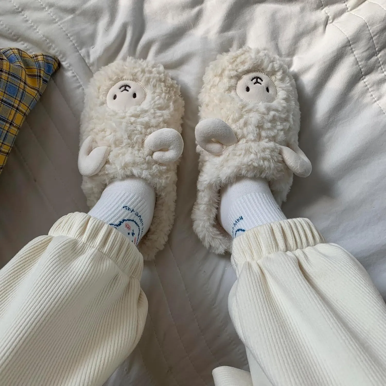 Yoroka Cartoon Fuzzy Slippers Animal Shape Plush Slippers Thick Sole Soft Winter Indoor Slippers for Women